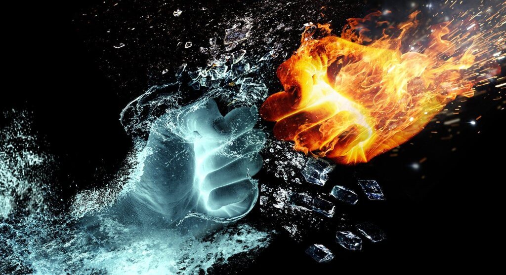 main glace contre main feu