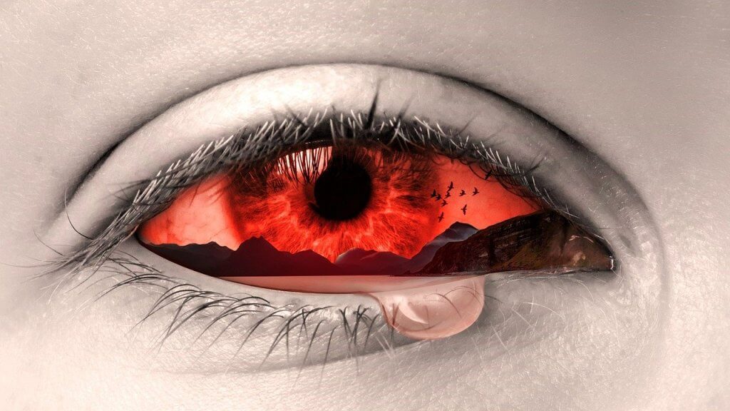Oeil rouge larmoyant maladie auto immune