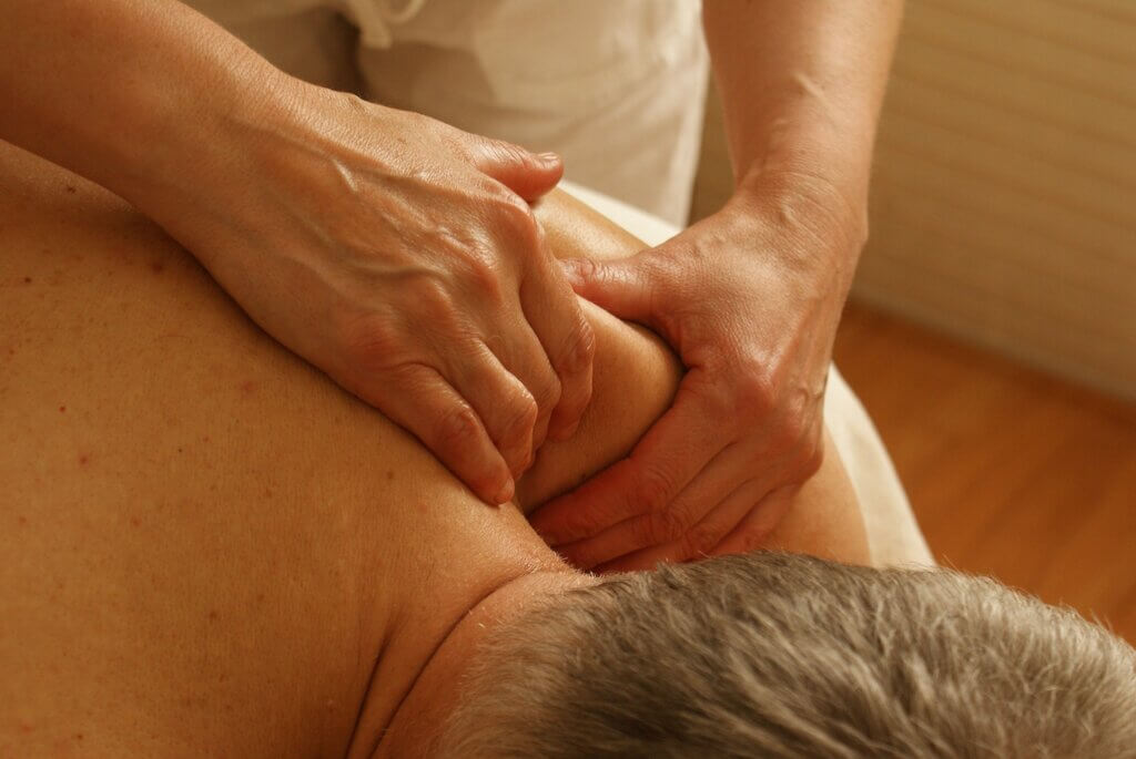 massage éapule polyarthrite pseudo